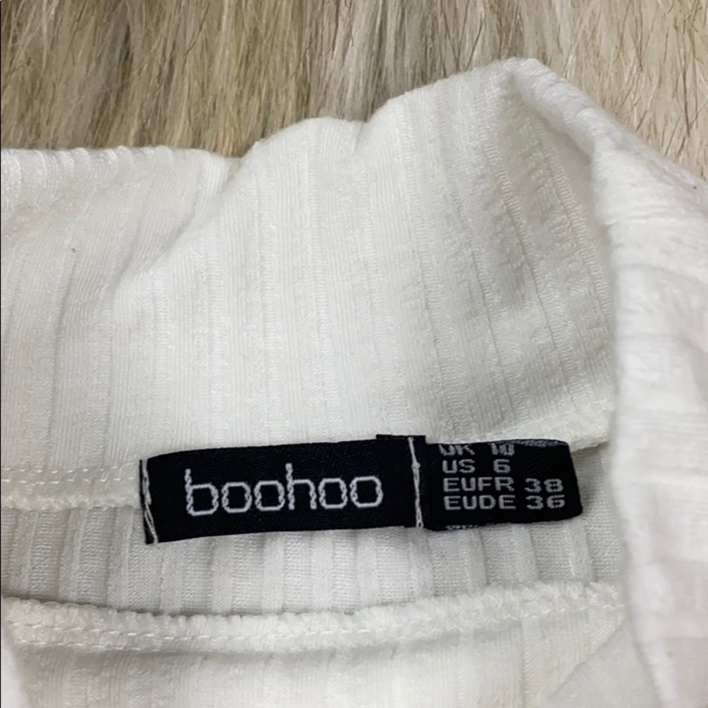 ❌Sold❌ Boohoo white ribbed bodysuit - Picture 5 of 8
